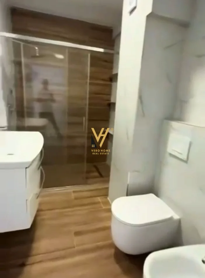 Tirane, shitet apartament 2+1+Ballkon Kati 7, 86 m² 144.000 € (ASTIR)