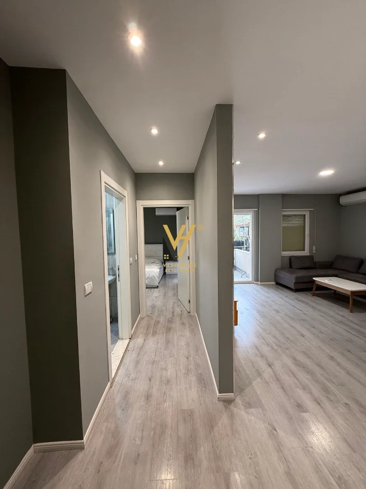 Tirane, jepet me qera apartament 1+1+Ballkon Kati 2, 62 m² 420 € (SHKOZE)
