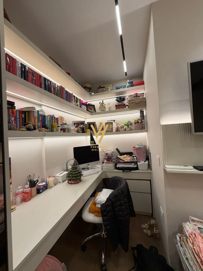 Tirane, shitet apartament 3+1+Ballkon Kati 7, 131 m² 367.000 € (KOMUNA E PARISIT)