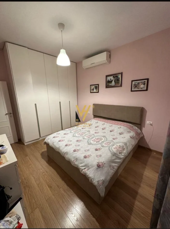 Tirane, jepet me qera shtepi 2+1+Ballkon Kati 2, 130 m² 600 € (INSTITUT)