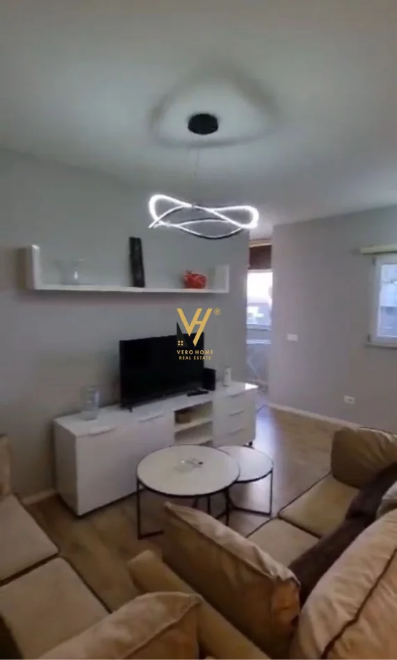 Tirane, shitet apartament 1+1+Ballkon Kati 1, 60 m² 176.000 € (KOMUNA E PARISIT)