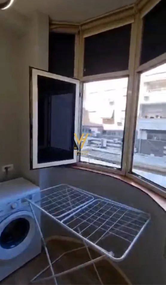 Tirane, shitet apartament 1+1+Ballkon Kati 1, 60 m² 176.000 € (KOMUNA E PARISIT)