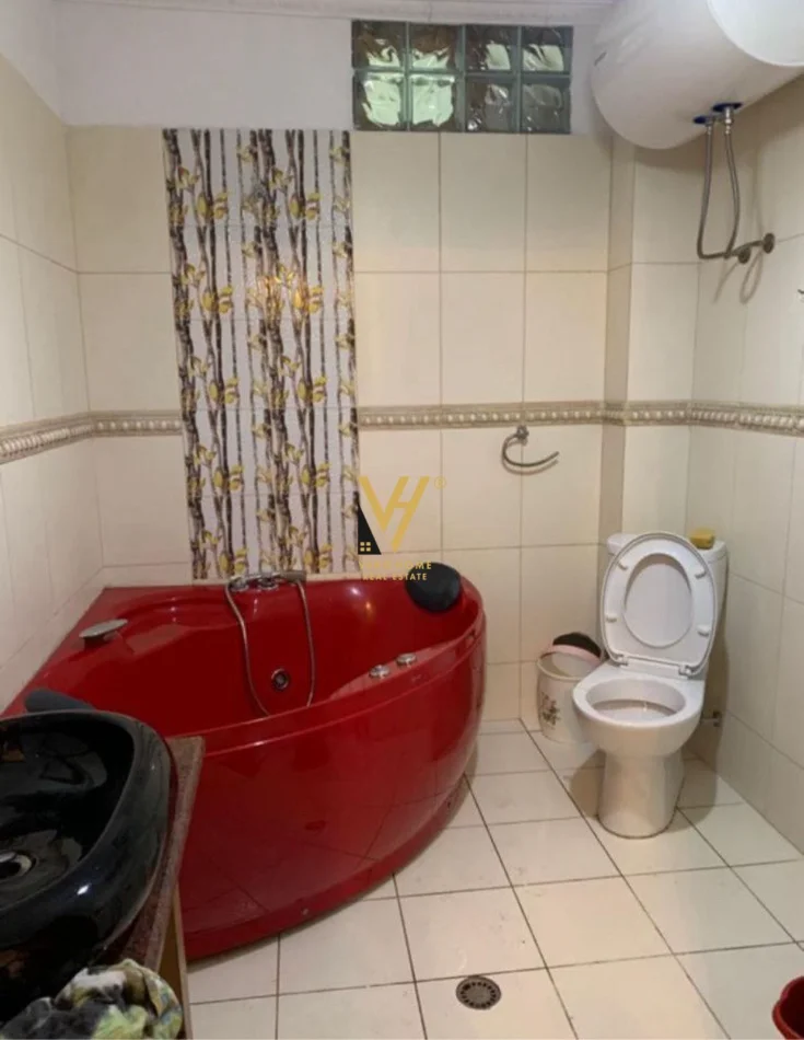 Tirane, jepet me qera apartament 2+1+Ballkon Kati 5, 90 m² 620 € (RRUGA BARDHYL)