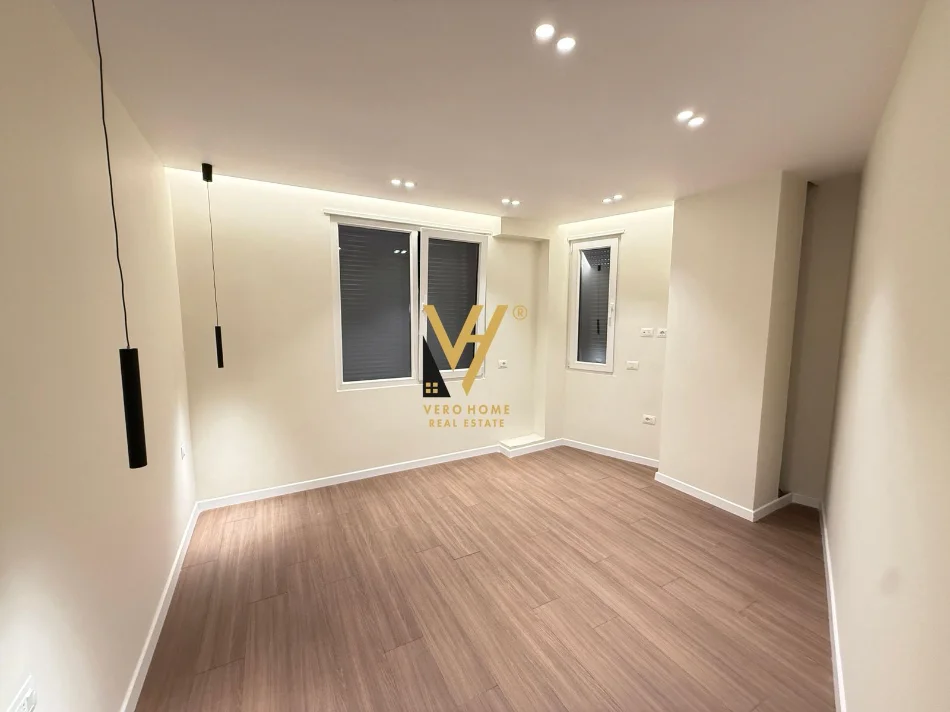 Tirane, shitet apartament 2+1+Ballkon Kati 4, 84 m² 235.000 € (MATERNITETI I RI)
