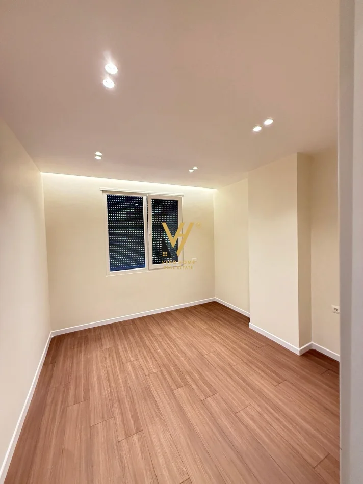 Tirane, shitet apartament 2+1+Ballkon Kati 4, 84 m² 235.000 € (MATERNITETI I RI)