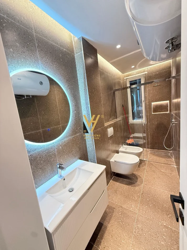 Tirane, shitet apartament 2+1+Ballkon Kati 4, 84 m² 235.000 € (MATERNITETI I RI)