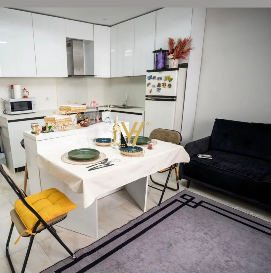 Tirane, jepet me qera apartament 1+1+Ballkon Kati 3, 65 m² 620 € (21 DHJETORI)