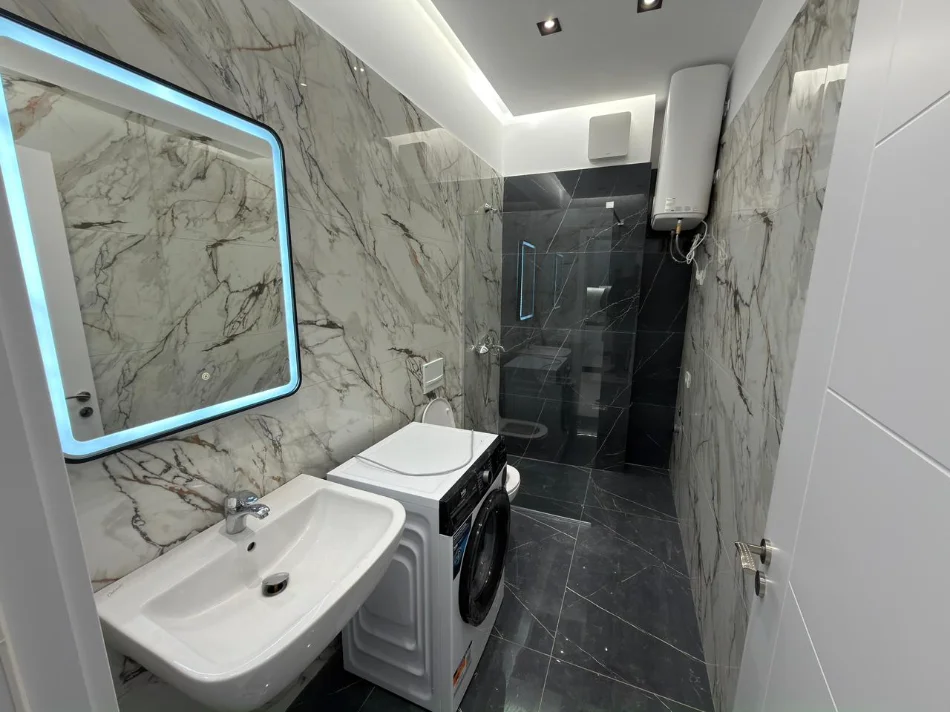 Tirane, shitet apartament 1+1 Kati 5, 55 m² 155.000 € (5 MAJI)
