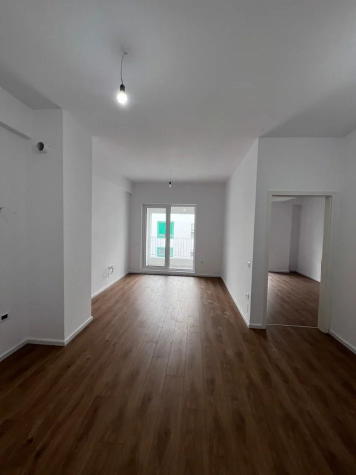 Tirane, shitet apartament 1+1 Kati 6, 61 m² 110.000 € (Ali Demi)