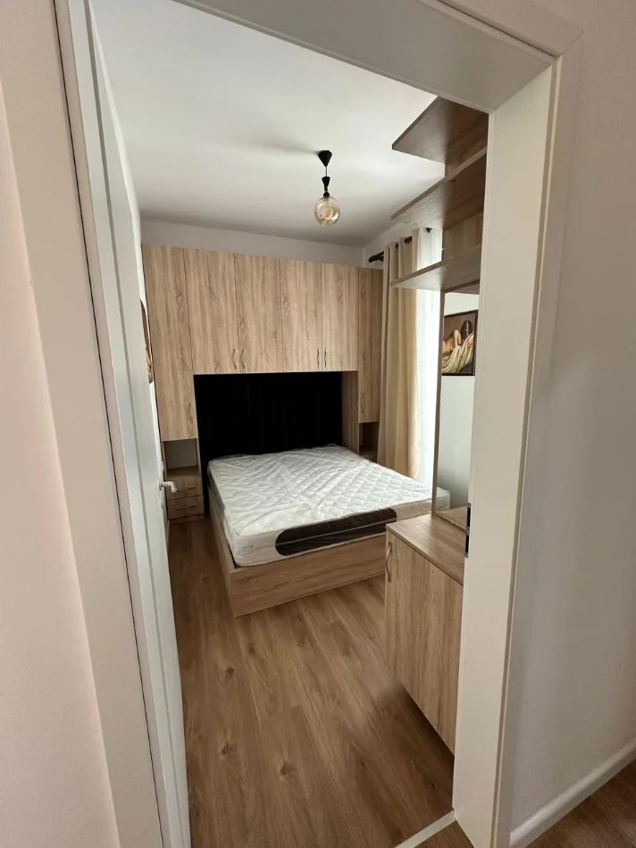 Tirane, jepet me qera apartament 1+1+Ballkon Kati 2, 52 m² 450 € (Kompleksi Kadiu)