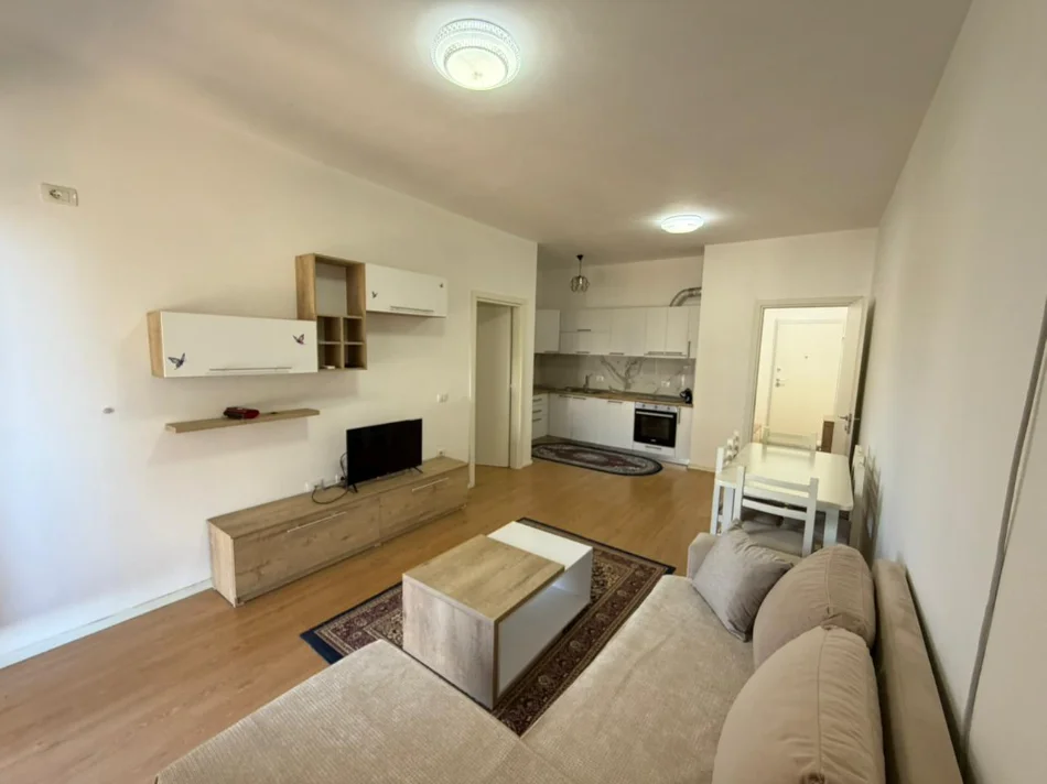 Tirane, jepet me qera apartament 1+1 Kati 2, 70 m² (5 MAJI)