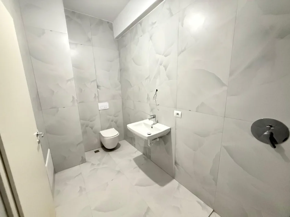 Tirane, shitet apartament 1+1 Kati 2, 60 m² (Ali Demi)