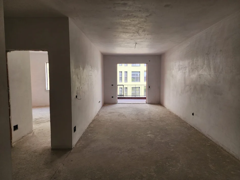 Tirane, shitet apartament 2+1+Aneks+Ballkon Kati 2, 105 m² 121.000 € (paskuqan)