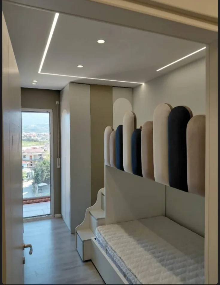 Tirane, jepet me qera apartament 2+1 Kati 7, 650 € (Ali Demi)