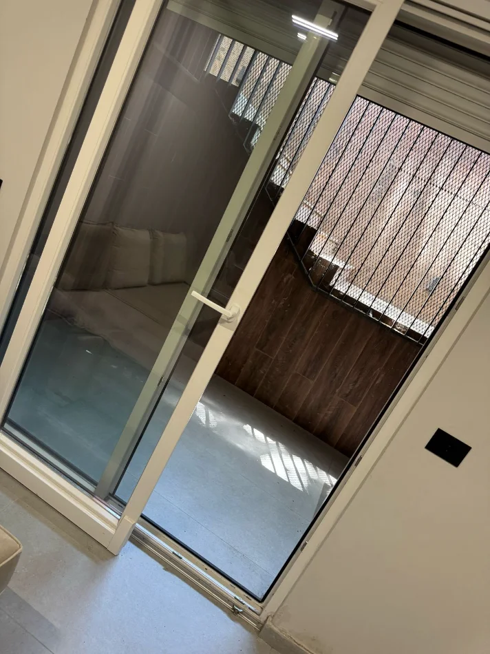 Tirane, jepet me qera apartament 1+1 Kati -1, 75 m² 400 €