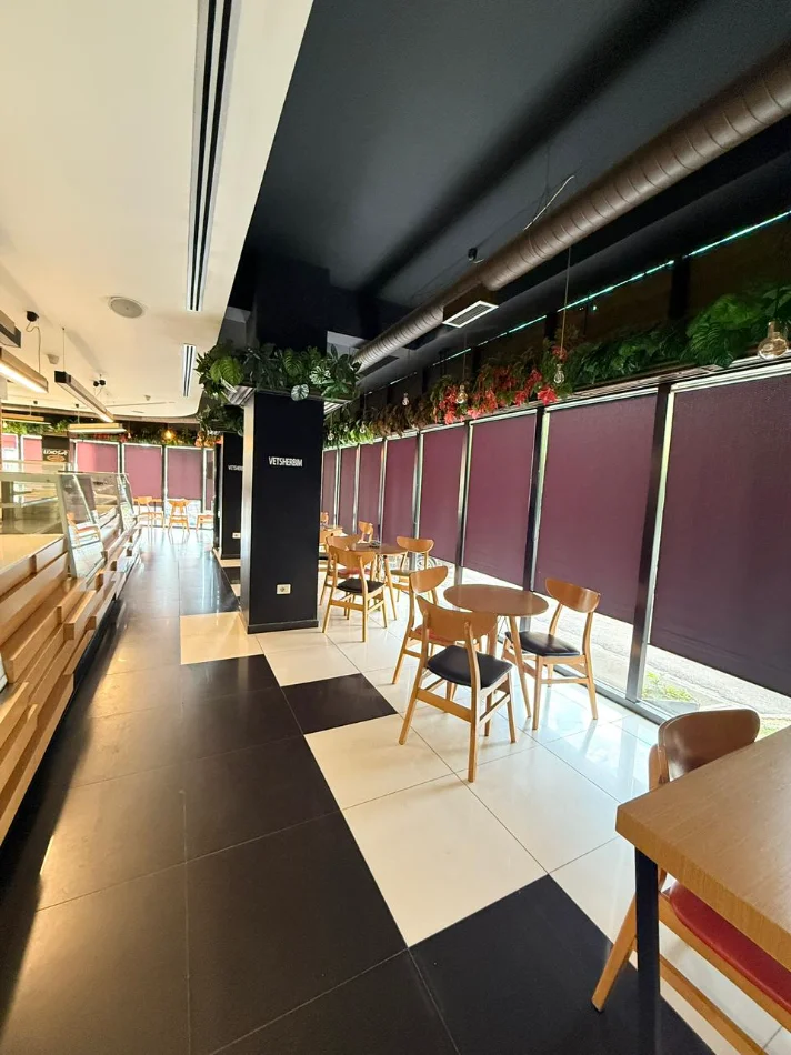 Tirane, shitet ambjent biznesi Kati 0, 222 m² 777.350 € (Rruga e Kavajës, Tiranë)