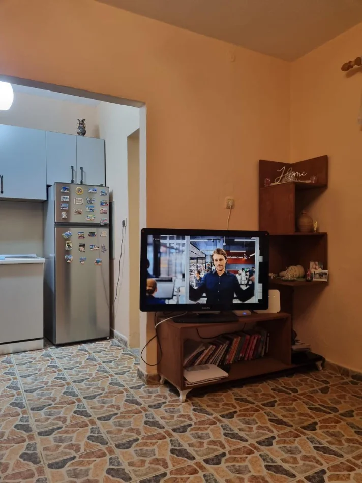 Tirane, jepet me qera apartament 1+1 Kati 2, 56 m² (rruga e dibres)