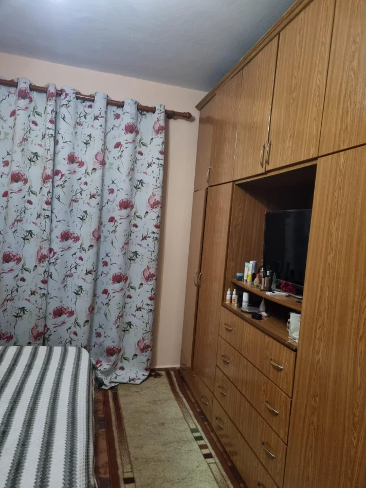 Tirane, jepet me qera apartament 1+1 Kati 2, 56 m² (rruga e dibres)