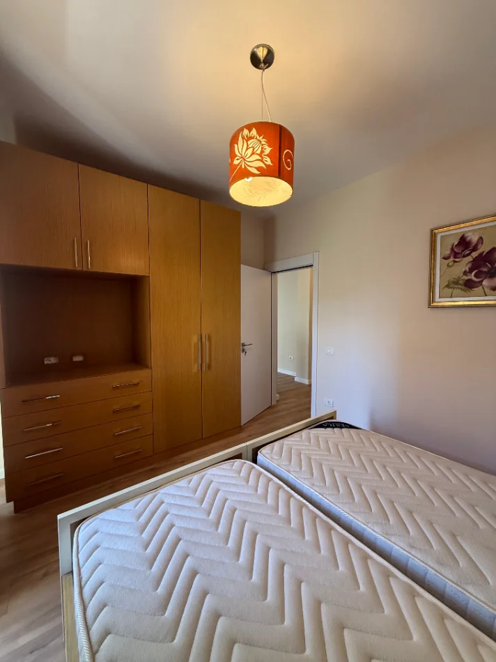 Tirane, shitet apartament 1+1+Ballkon Kati 3, 67 m² 163.000 € (Rruga Mine Peza)