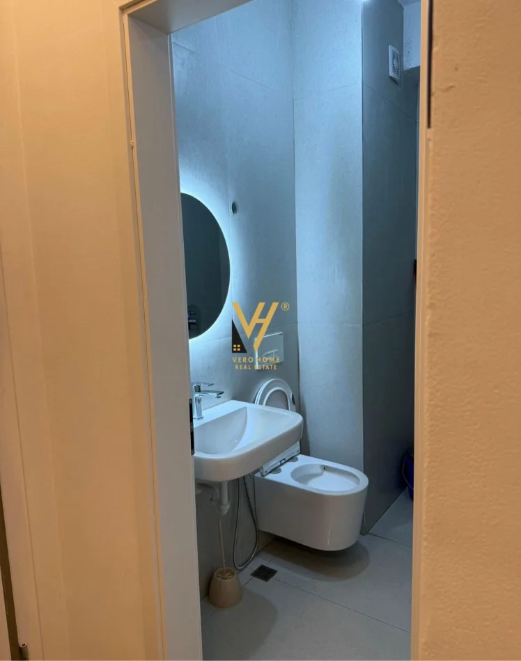 Tirane, jepet me qera apartament 1+1+Ballkon Kati 2, 65 m² 450 € (ALI DEMI)