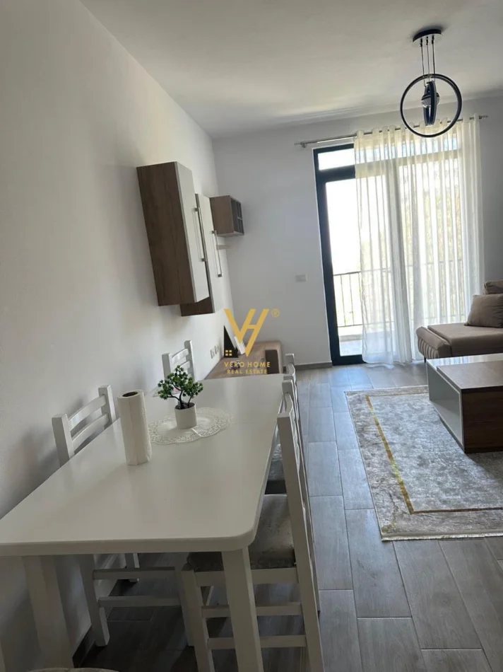 Tirane, jepet me qera apartament 1+1+Ballkon Kati 2, 78 m² 470 € (5 MAJI)