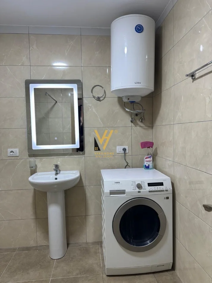Tirane, jepet me qera apartament 1+1+Ballkon Kati 2, 78 m² 470 € (5 MAJI)