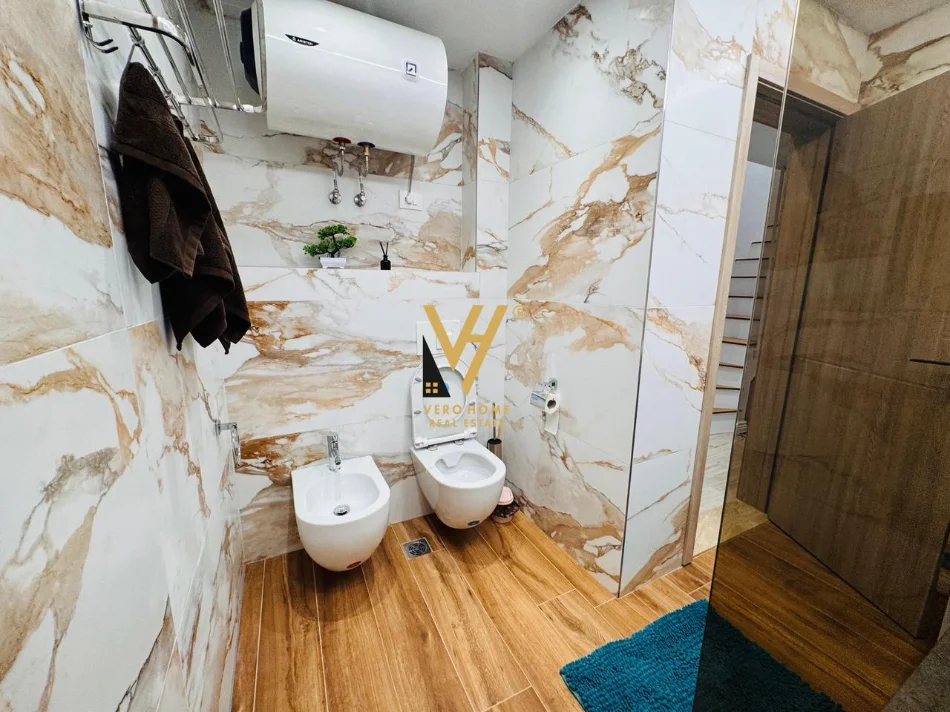 Tirane, jepet me qera apartament Dublex Kati 3, 60 m² 670 € (RRUGA E DIBRES)