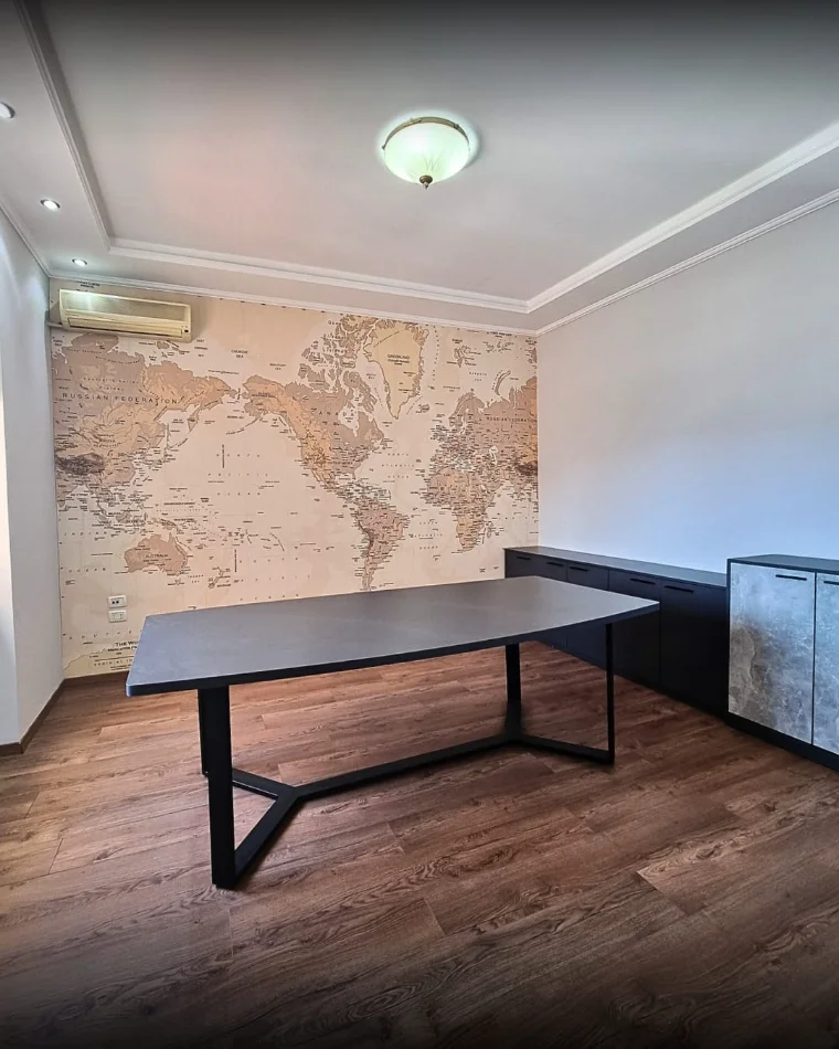 Tirane, jepet me qera apartament 2+1+Ballkon Kati 10, 120 m² 2.000 € (bllok)