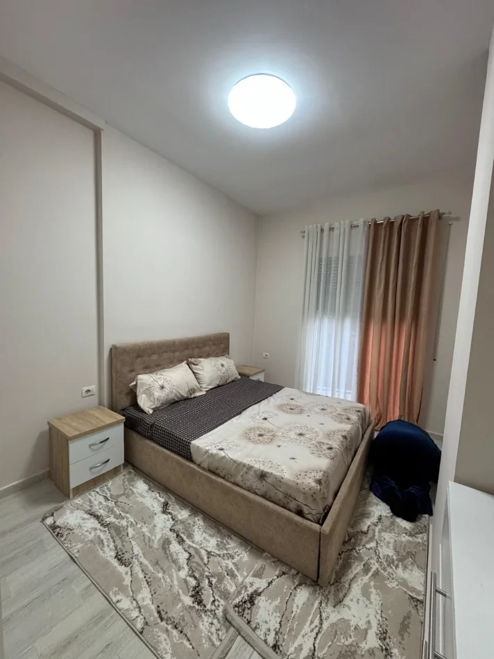 Tirane, jepet me qera apartament 1+1+Ballkon Kati 1, 67 m² 500 € 