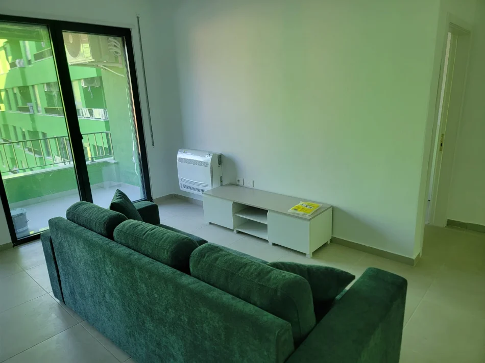 Tirane, jepet me qera apartament 1+1 Kati 4, 67 m² 500 € 