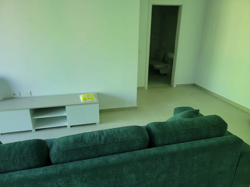 Tirane, jepet me qera apartament 1+1 Kati 4, 67 m² 500 € 