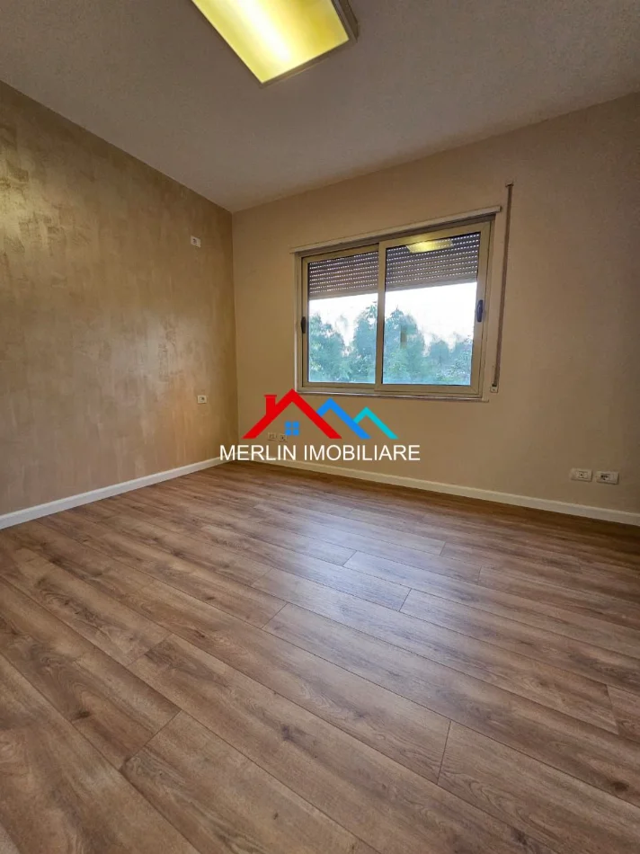 Tirane, shitet apartament 2+1+Ballkon Kati 3, 98 m² 234.000 € (RRUGA MINE PEZA)