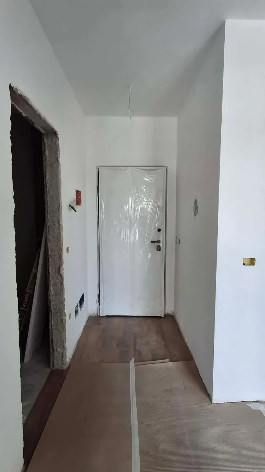 Tirane, shitet apartament 1+1+Ballkon Kati 6, 58 m² 75.000 € Univers City ✨