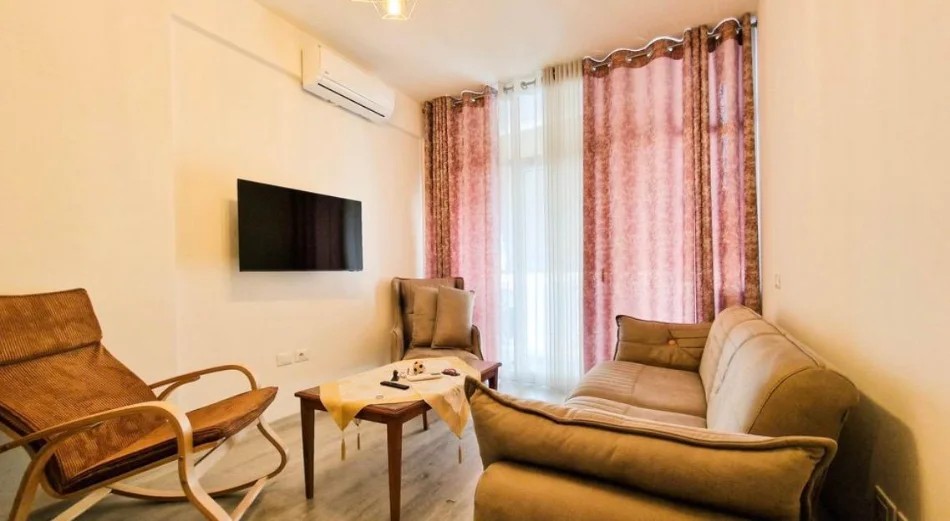 Tirane, shitet apartament 1+1 Kati 3, 70 m² 217.000 € (KOMUNA E PARISIT)