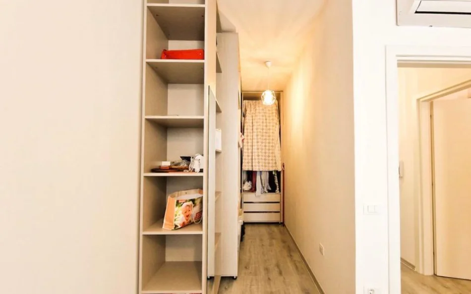Tirane, shitet apartament 1+1 Kati 3, 70 m² 217.000 € (KOMUNA E PARISIT)