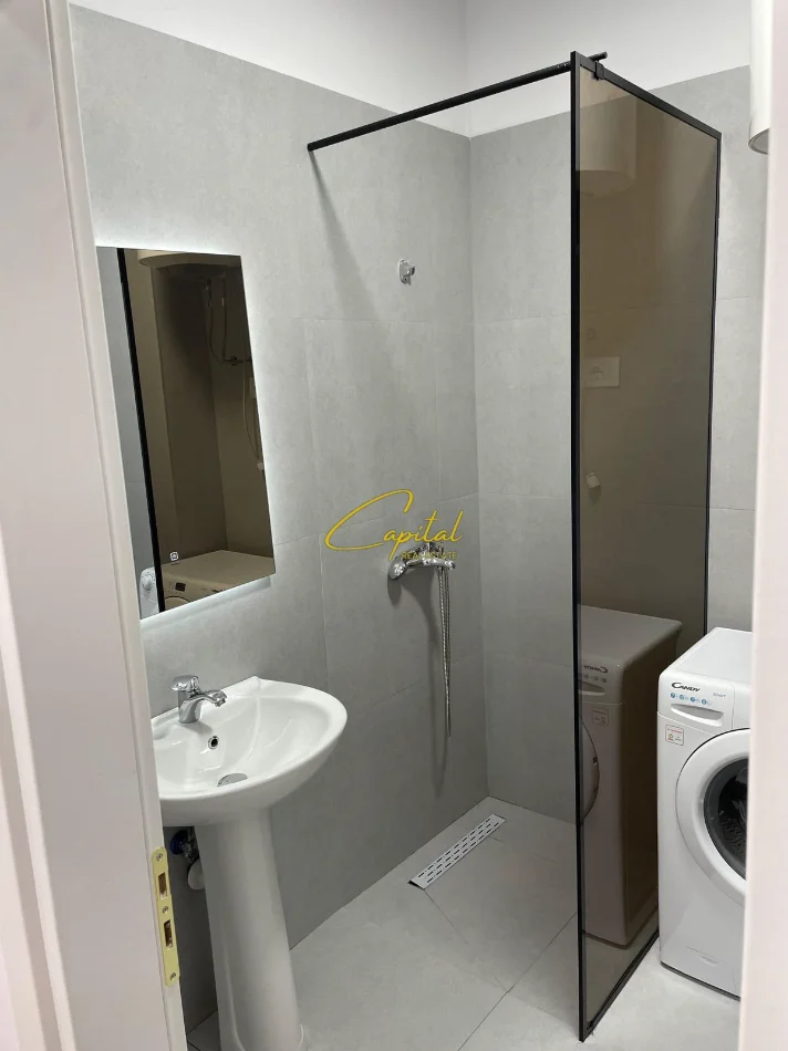 Tirane, jepet me qera apartament 1+1 Kati 5, 55 m² 450 € (ASTIR)
