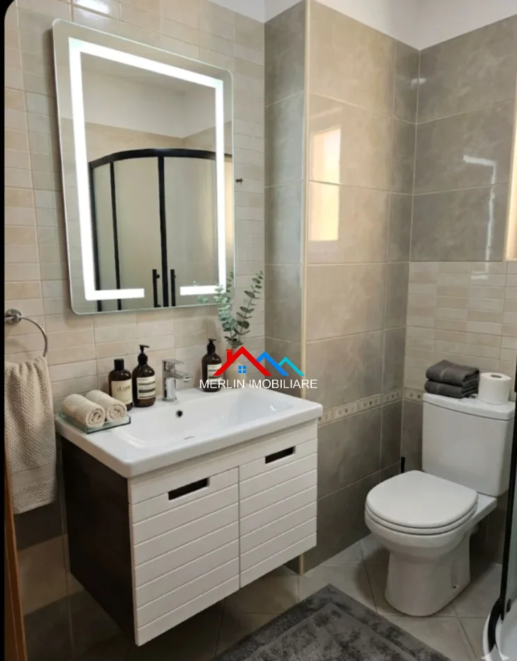 Tirane, jepet me qera apartament 1+1+Ballkon Kati 4, 60 m² 520 € (KOPSHTI BOTANIK)