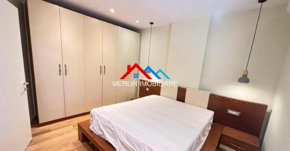 Tirane, jepet me qera apartament 3+1+Ballkon Kati 4, 100 m² 890 € (RRUGA DERVISH HEKALI,PAZARI I RI)