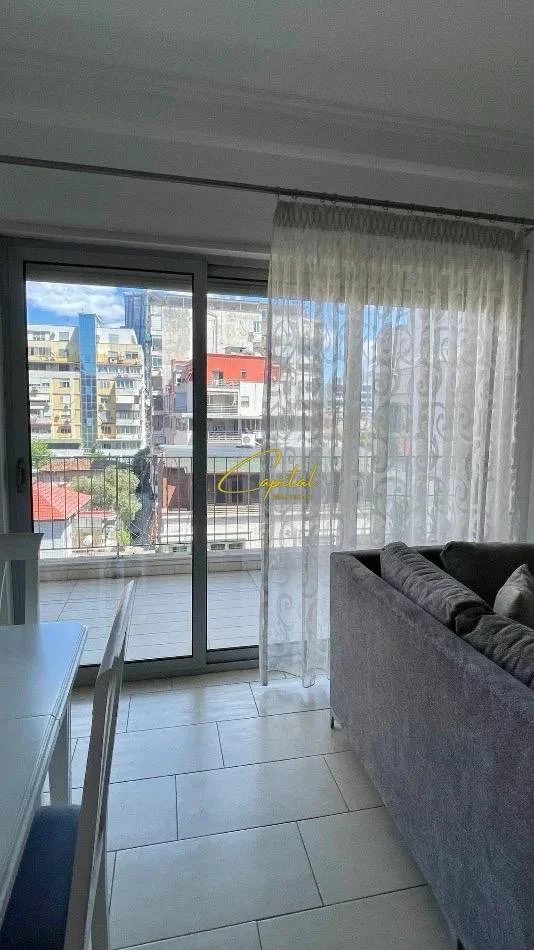 Tirane, jepet me qera apartament 1+1 Kati 4, 70 m² 800 € (MYSLYM SHYRI)