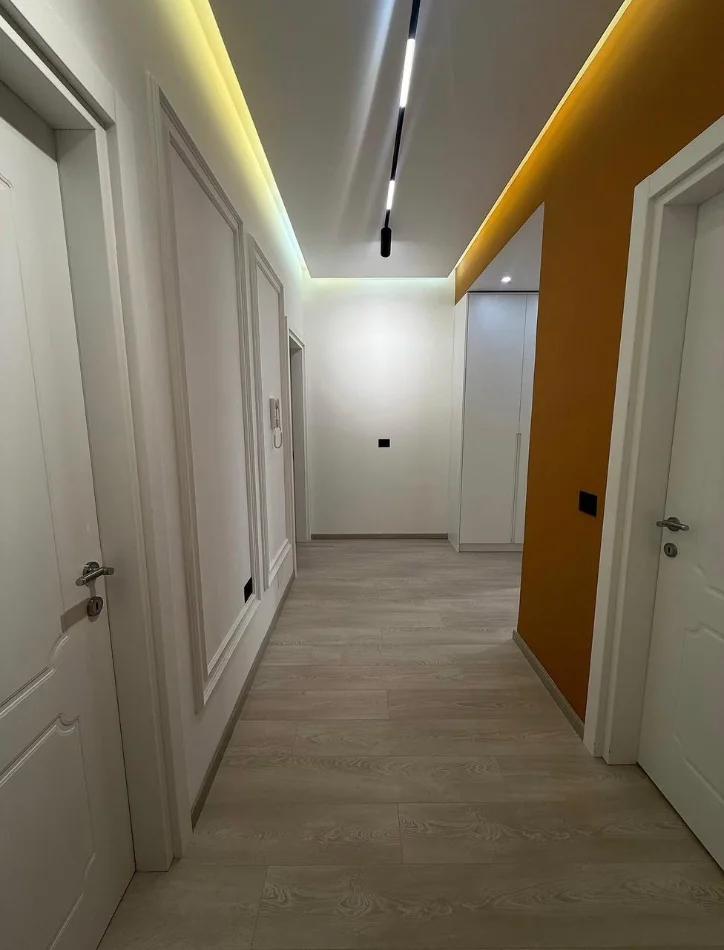 Tirane, jepet me qera apartament 2+1+Ballkon Kati 2, 110 m² 620 € (Urban Gate)