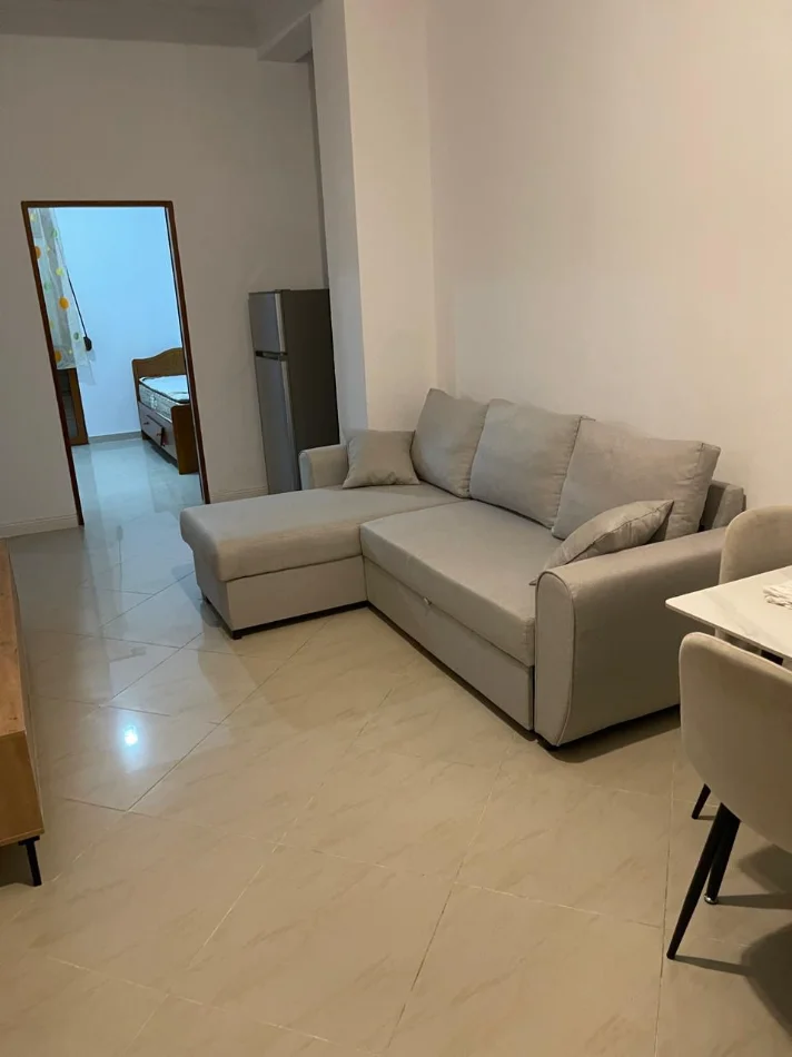 Tirane, jepet me qera apartament 2+1 Kati 2, 100 m² 400 € (Bulevardi i Ri)