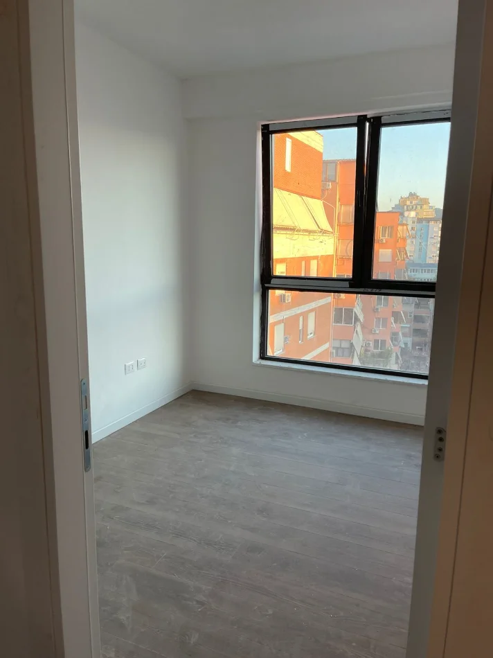 Tirane, shitet apartament 2+1+Ballkon Kati 6, 92 m² 270.000 € 