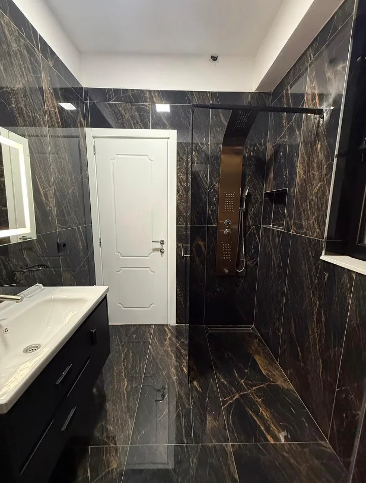 Tirane, jepet me qera apartament 2+1 Kati 3, 110 m² 620 € (Urban Gate)
