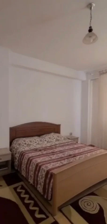 Tirane, jepet me qera apartament 2+1 Kati 3, 65 m² 500 € 