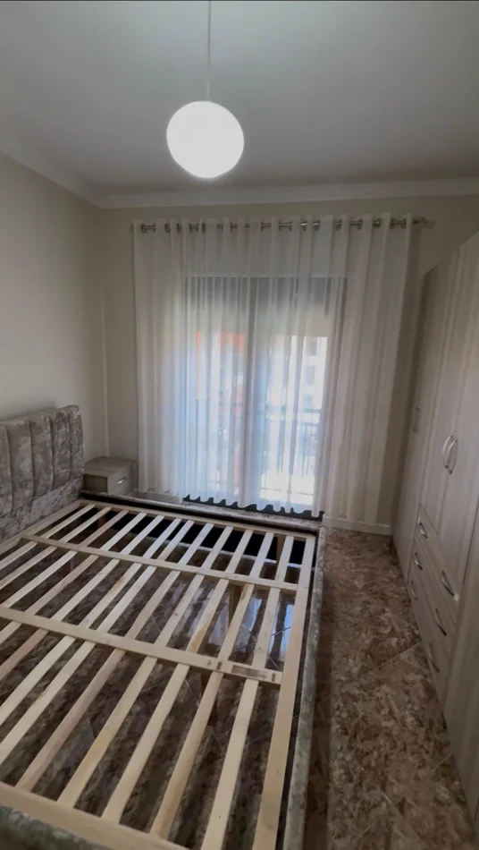 Tirane, jepet me qera apartament 1+1 Kati 2, 70 m² 500 € (Astir)