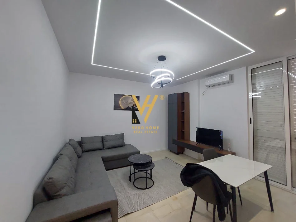Tirane, jepet me qera apartament 1+1+Ballkon Kati 0, 56 m² 520 € (KODRA E DIELLIT)