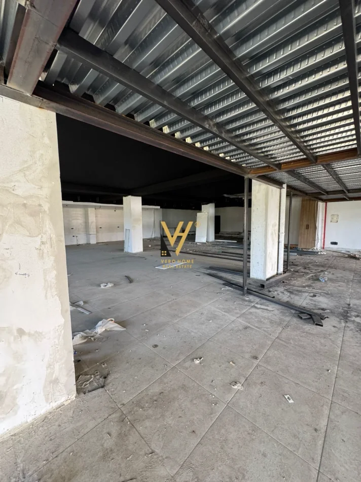 Tirane, shitet ambjent biznesi Kati 0, 820 m² 2.500.000 € (LIQENI I THATE)