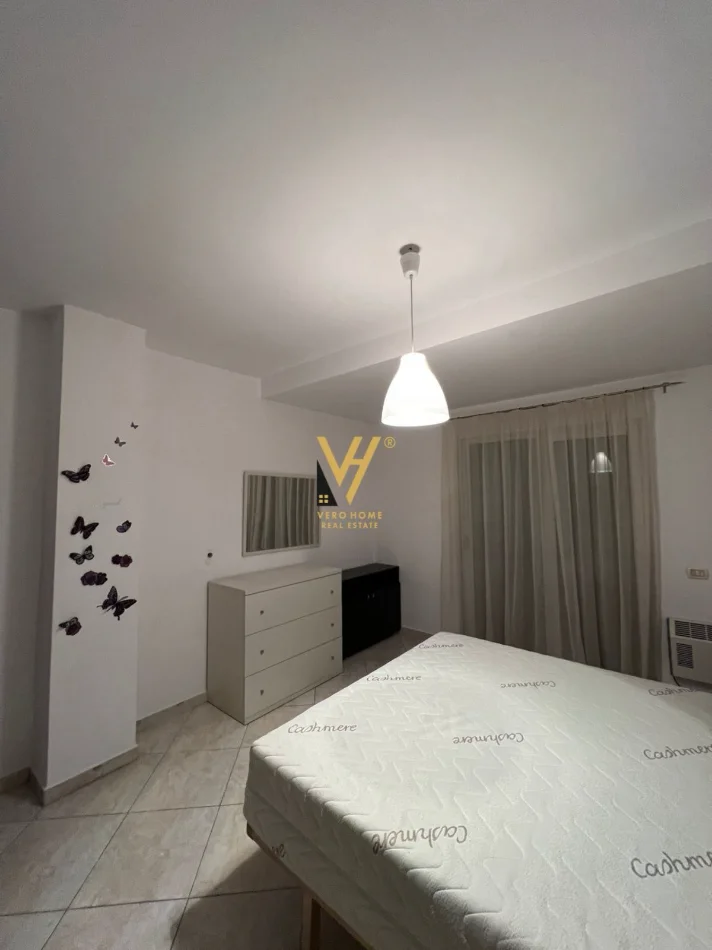Tirane, jepet me qera apartament 1+1+Ballkon Kati 3, 65 m² 420 € (LIQENI I THATE)