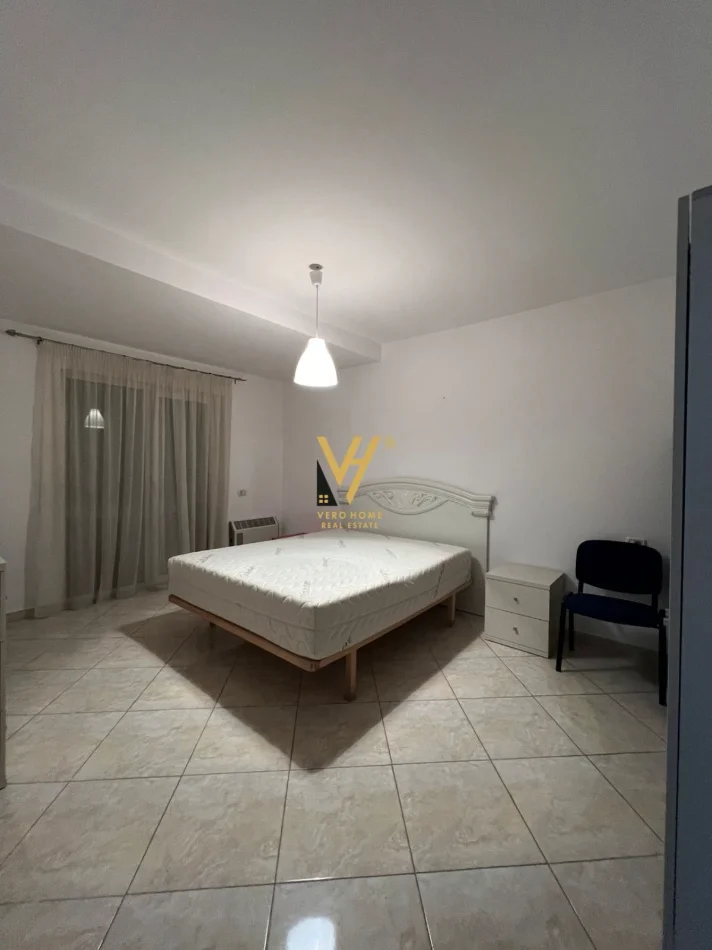 Tirane, jepet me qera apartament 1+1+Ballkon Kati 3, 65 m² 420 € (LIQENI I THATE)