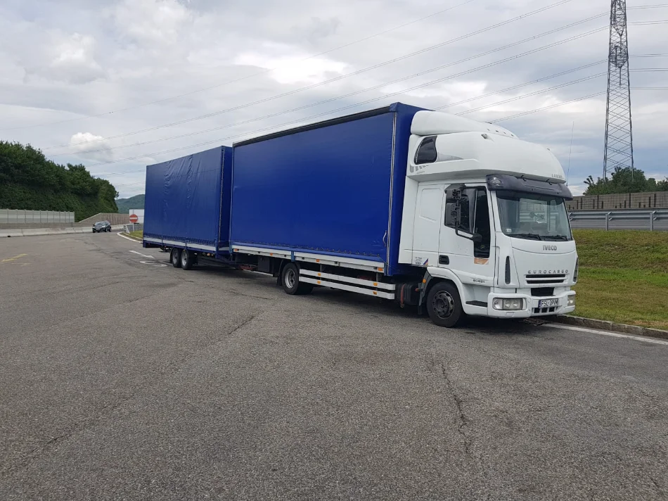 Lushnje, shes Kamion Iveco 80E21 Nafte, e bardhë manuale 9.500 €
